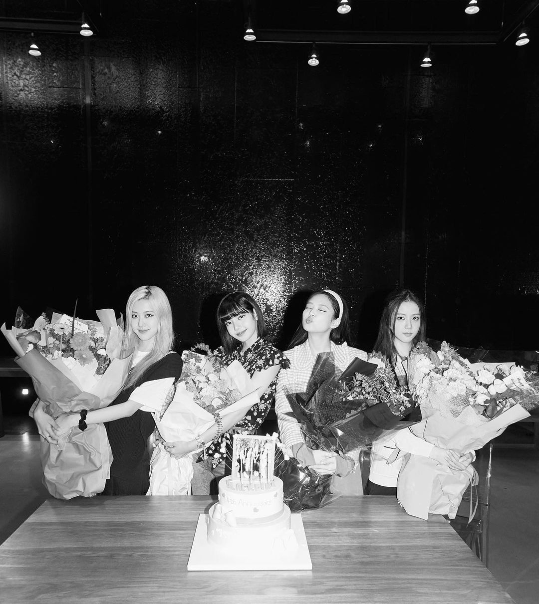 Another year with all my loves Happy 4th anniversary girls!
BP + Blinks FOREVER …