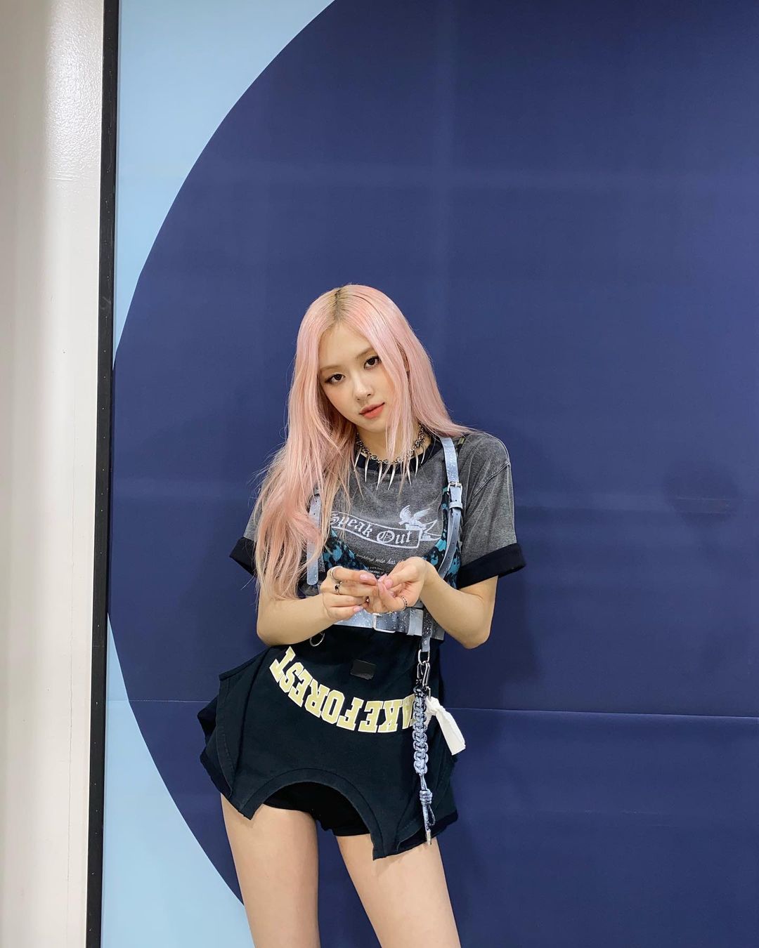 Lovesick girls 오늘 인기가요 1위하게 해줘서 너무 고마워요 블링크. 사랑해요…