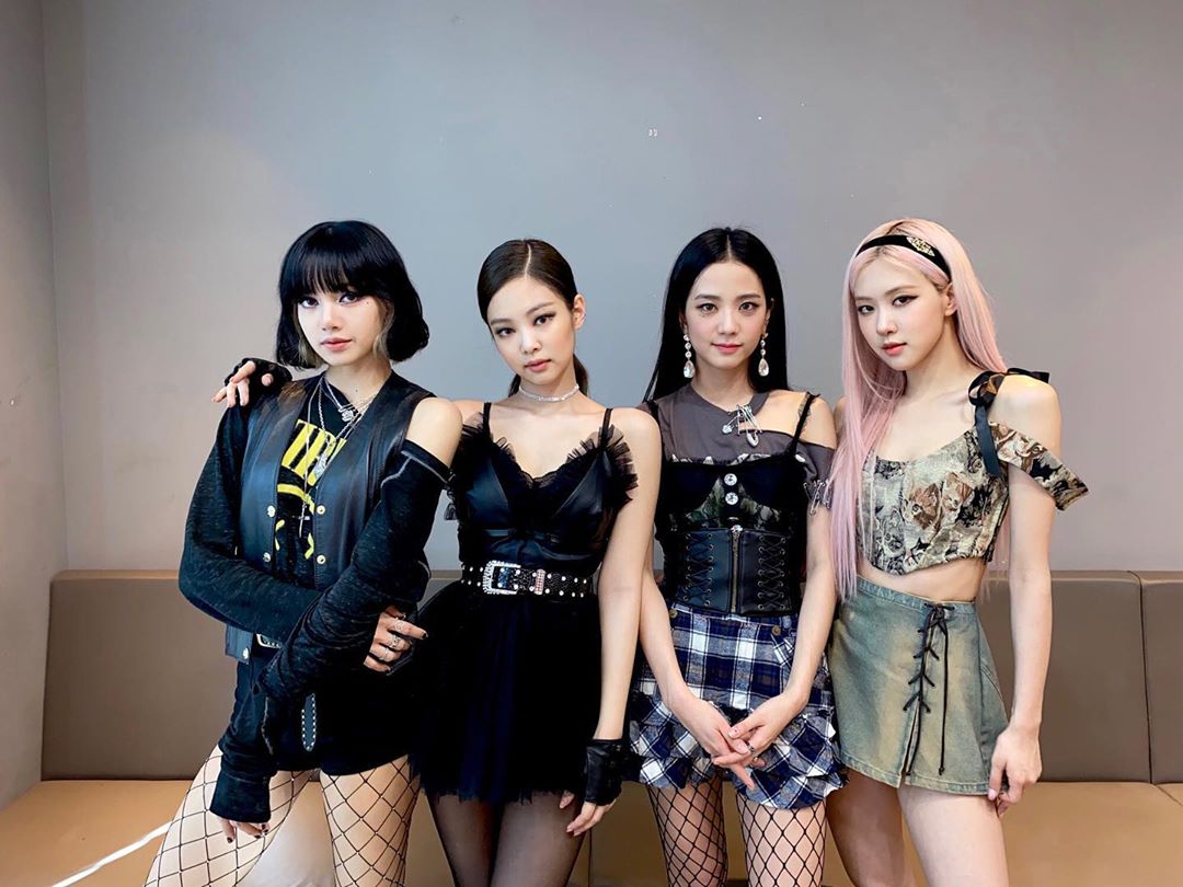 Lovesick girls today…