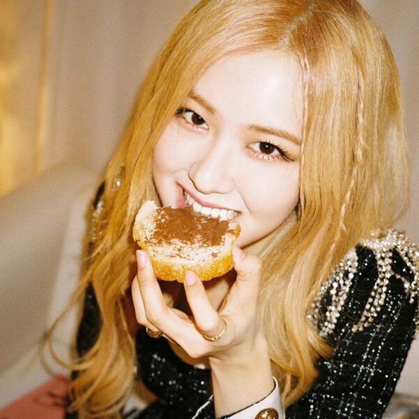 Who doesn’t love a good nutella on toast before a show …