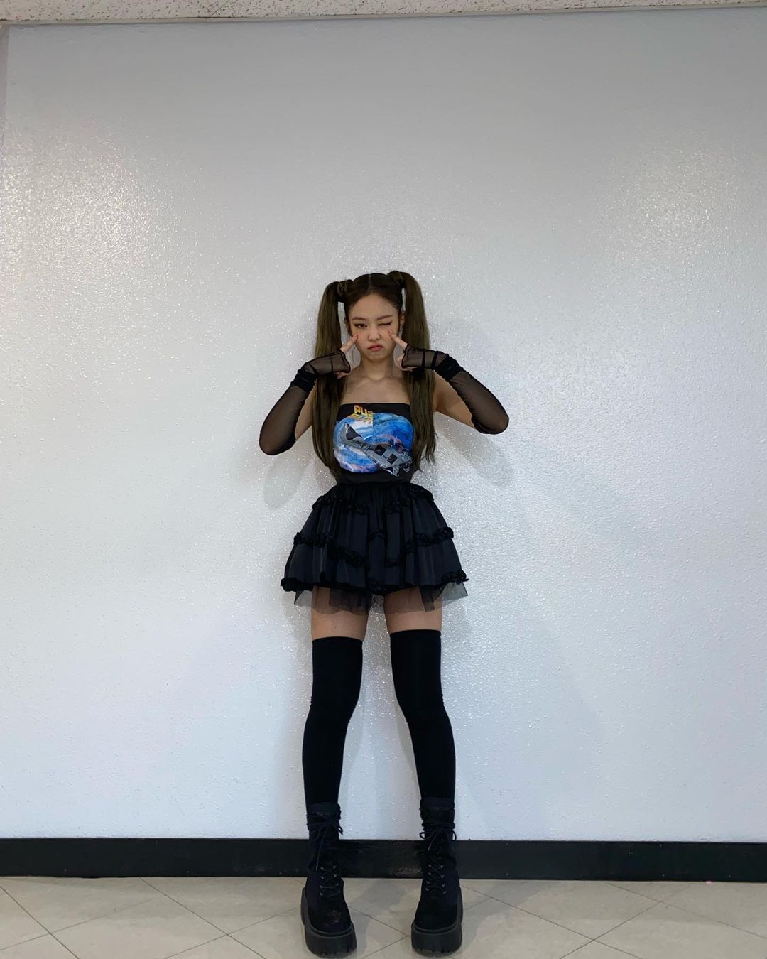 블링크 이렇게 마지막까지 행복하게 활동할 수 있게 해줘서 고마워요 정규 앨범으로 블랙핑크라는 그룹을 한층 더 보여줄수 있어서 행복했고, 언제나…