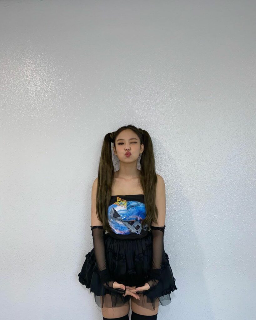 Thank you BLINKs again for bringing us joy till the end So happy that we could s...