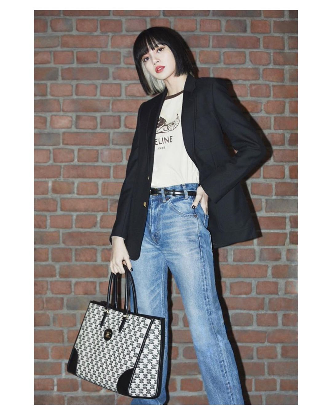 #AD  #CELINETRIOMPHE  @CELINE…