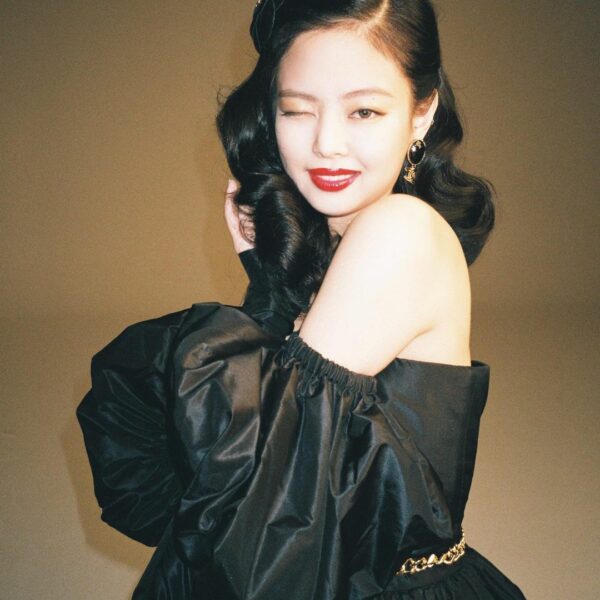 Greeting 2021 with a smile I hope all my Blinks around the world spend a warm ...