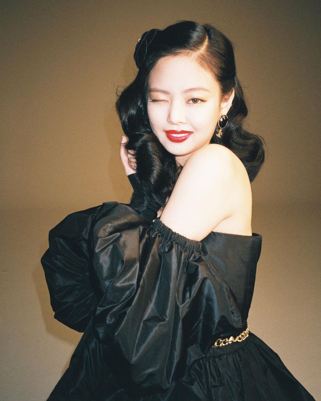Greeting 2021 with a smile I hope all my Blinks around the world spend a warm ...