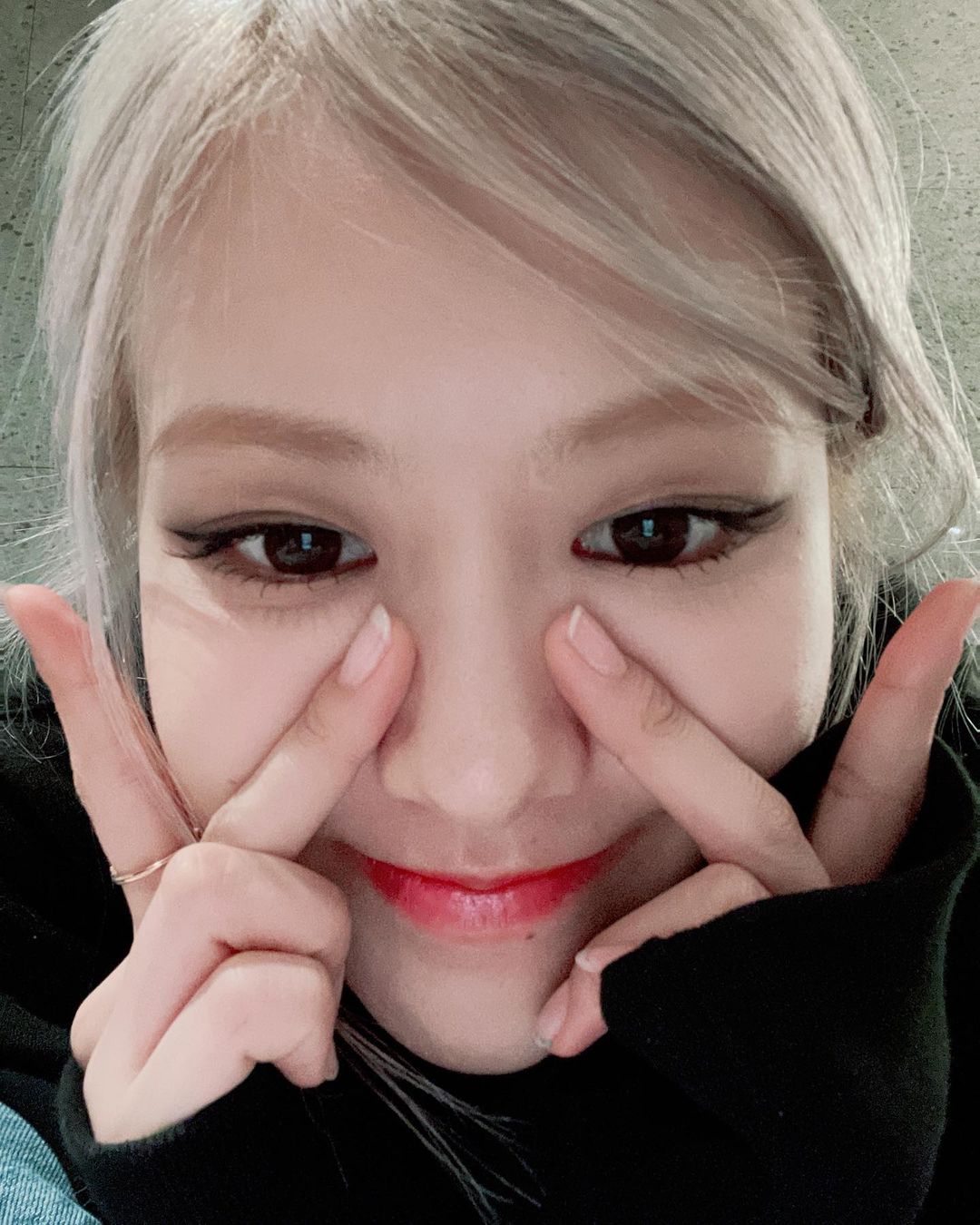 새해 복 많이 받아요 블링끄.. 늘 고맙고 고맙고 고마운 블링크! 또 다시 하…