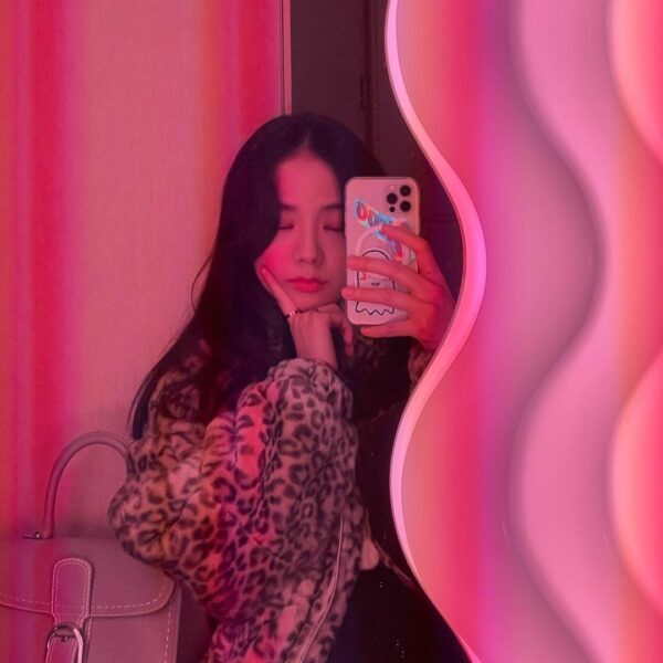 mirror+mirror+mirror…