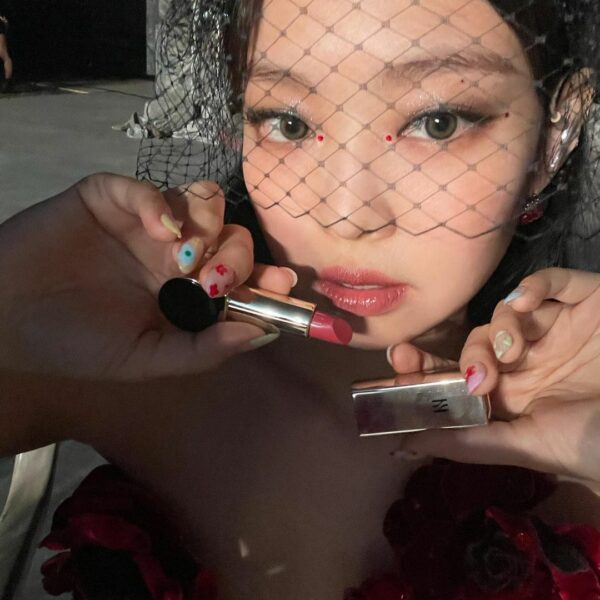 Todays lip 
#HERA #루즈홀릭 #소울핑크 #AD 
@herabeauty_official…