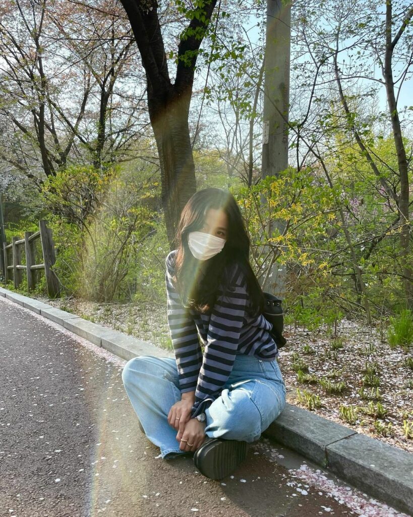 데이트 …