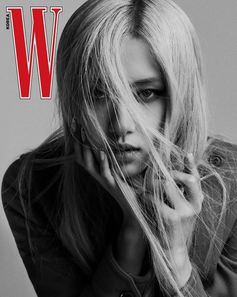 @wkorea @ysl @anthonyvaccarello @kimheejune 

Hair: @iseonyeong1118 
Makeup: @ia…