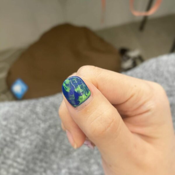 She beautiful earth …