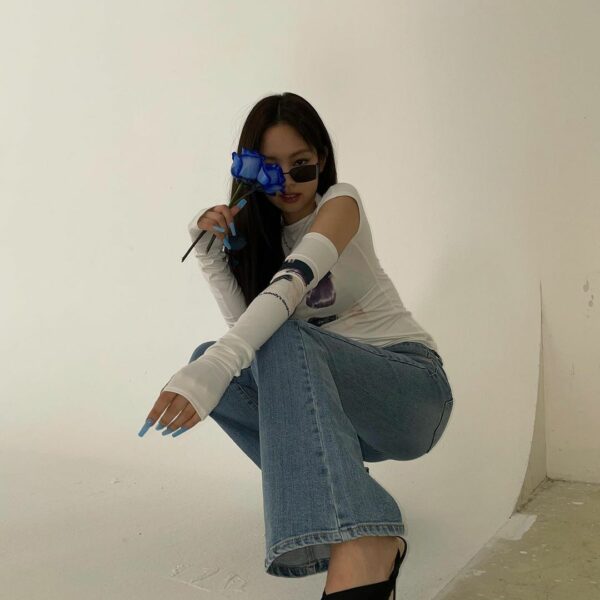 I hope we get a blue flower emoji one day …