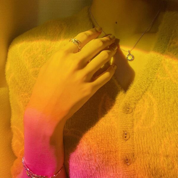 Thanks for my name on BB necklace.
Bulgari.com #AD #Bvlgari #engraving…