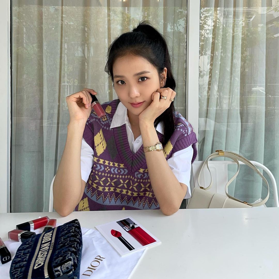 @diormakeup 
#루즈디올포에버리퀴드 
내 입술은 #포에버파리 
#광고…