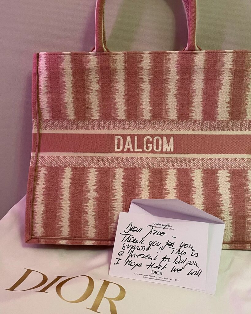 Our dearest thank you to #OlivierBialobos from both me and Dalgom for this one ...