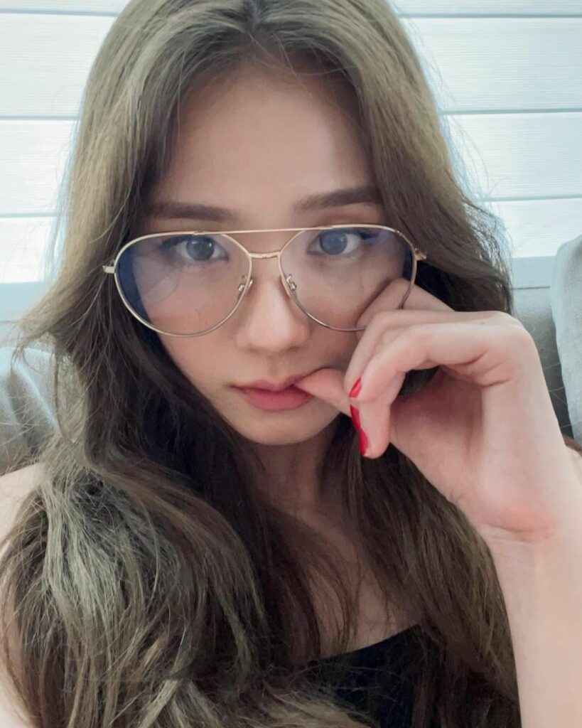 사실 내 머리색은 나도 잘 몰라 …