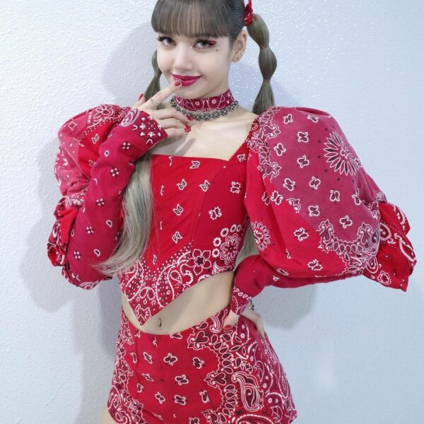블링크 오늘 라리사 무대 잘 봤어요? 이거 슝이가 찍어준 사진이에요!…