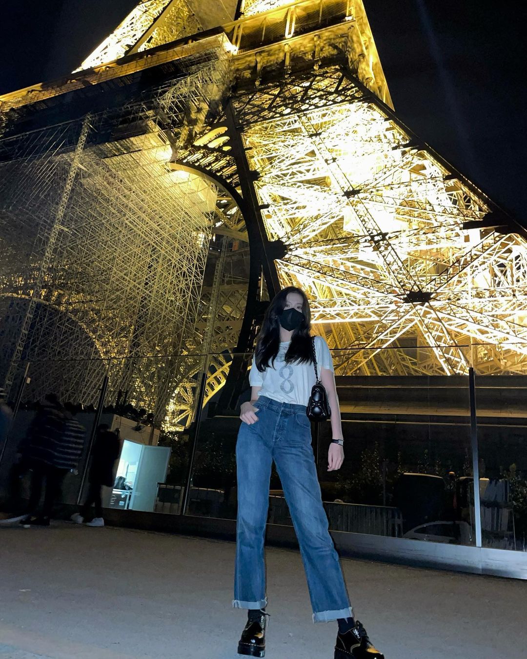 Jisoo in Paris …