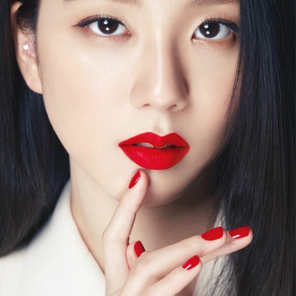 @voguekorea @diorbeauty
#diormakeup #diorholiday #rougedior999 #diorparfums #mi…