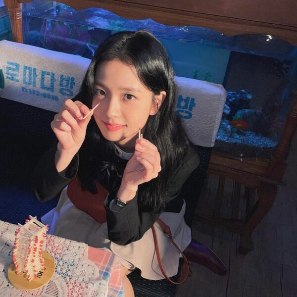 오늘 밤 10시 30분 JTBC 설강화 첫방송
 @jtbcdrama  The long awaited ‘Snowdrop’ goes on air …