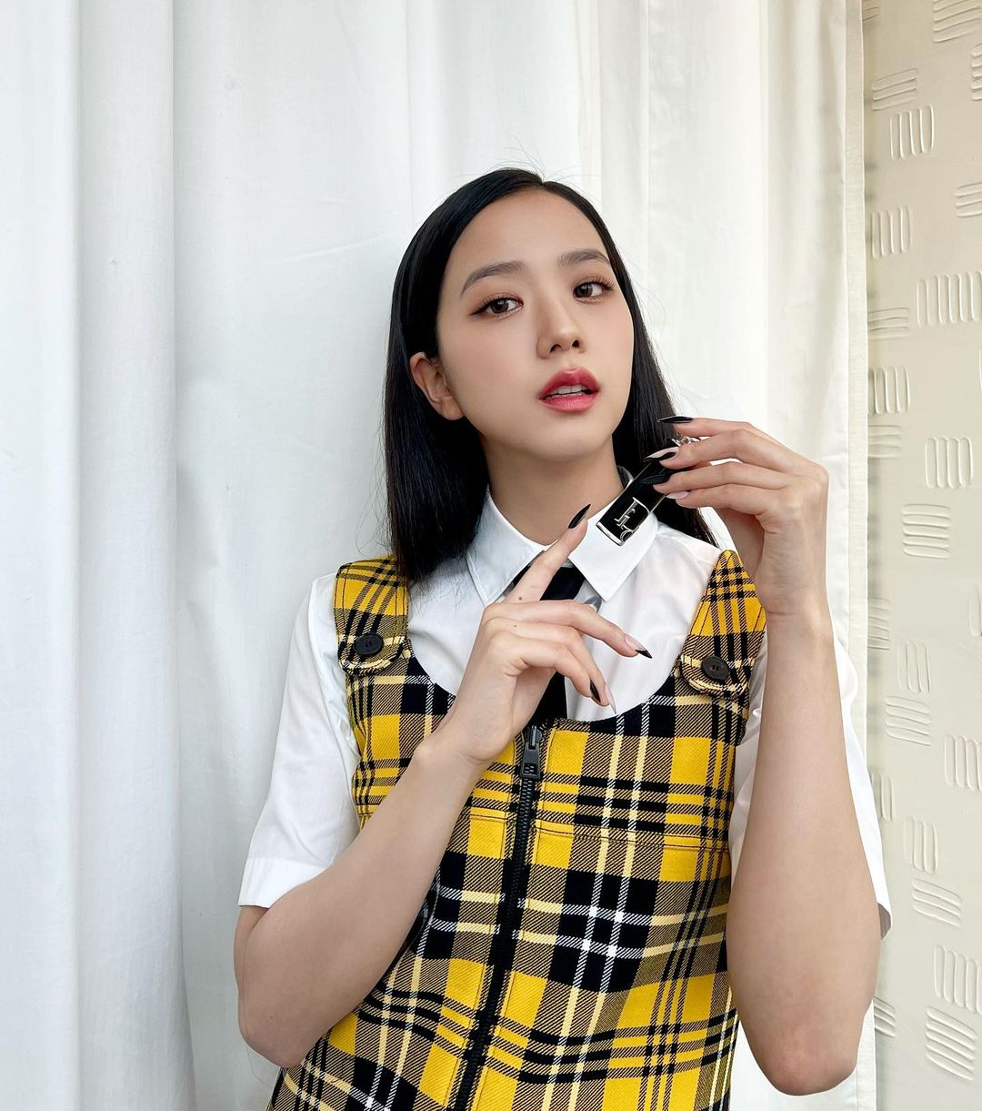 #DiorAddict #ShineAttitude 100 New Look&720 Icone for today’s lips makeup
@diorb…