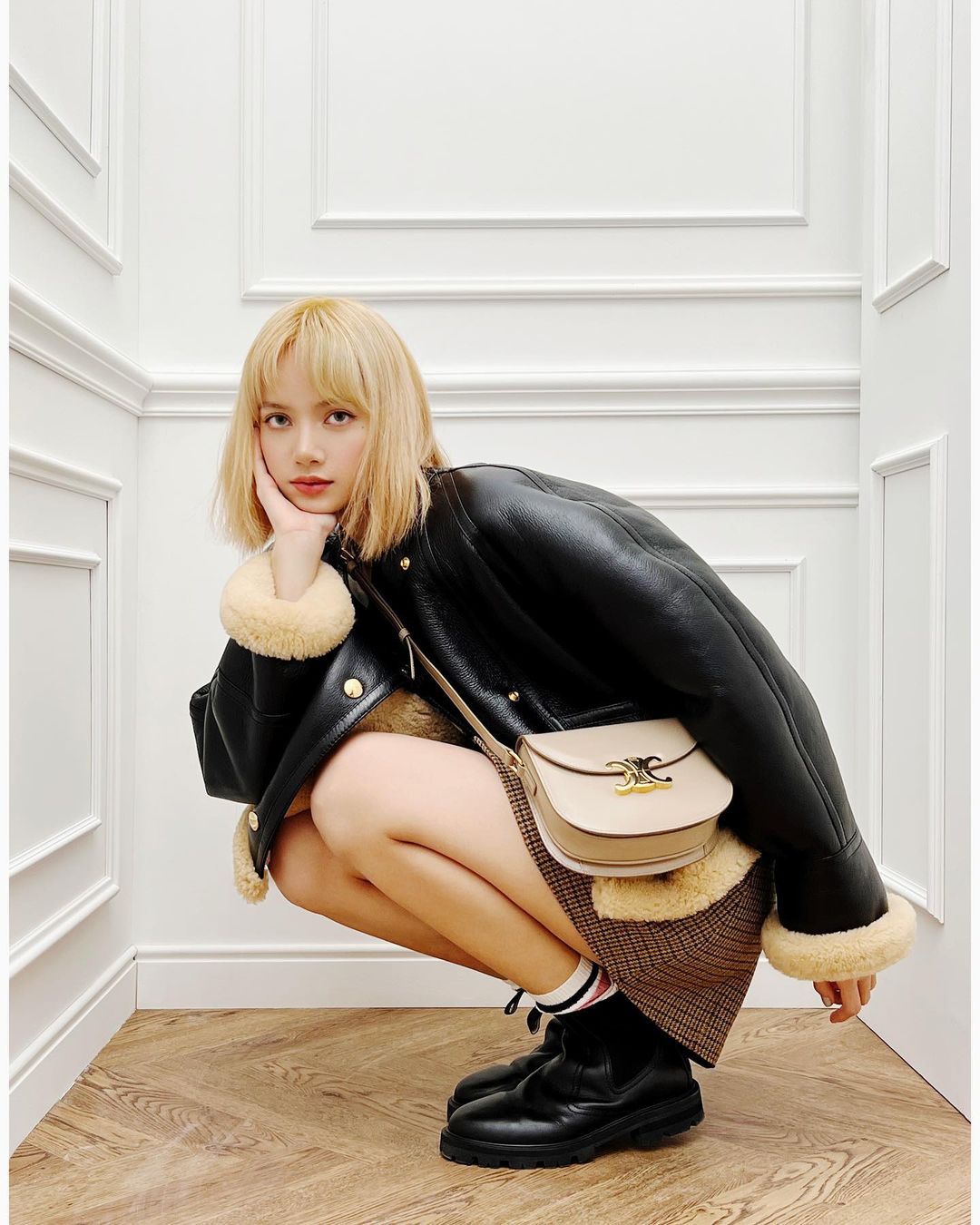 @celine
#광고 #celinetriomphe #lisaxceline…