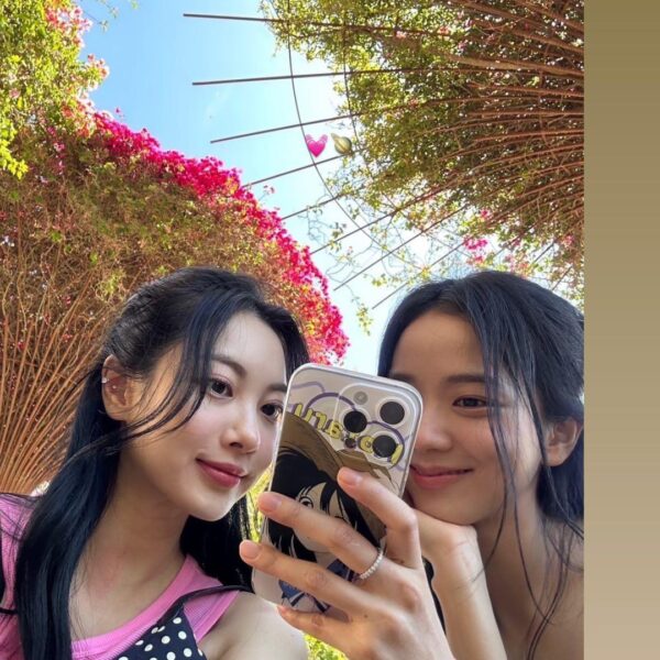 230829 y_ar1492 IG Story Update w/ Jisoo