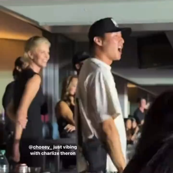 230826 Charlize Theron @ BLACKPINK WORLD TOUR [BORN PINK] Los Angeles Encore