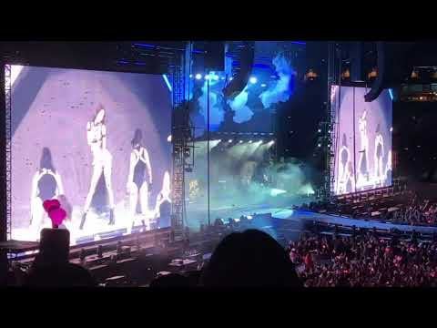 Money - LISA BLACKPINK @ MetLife