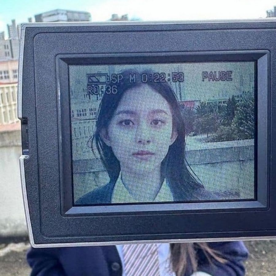 230830| Hey Blinks I Want to be A singer and sing writer but I need Audience Can you guys support me I’ll try my best to give you the highest quality music Thank You So much 🖤