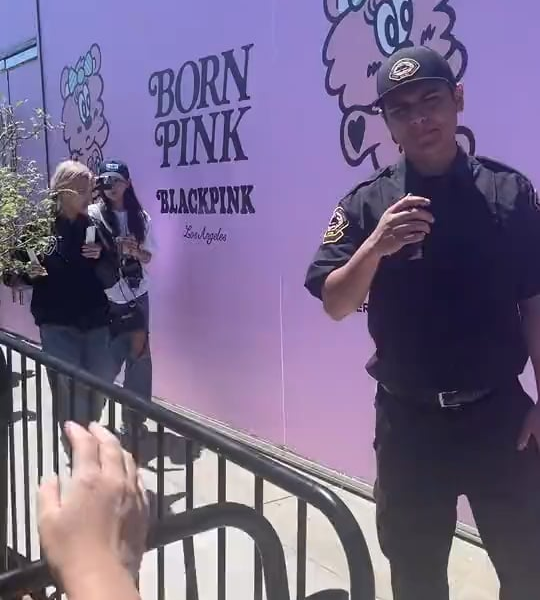 230825 Rosé @ BLACKPINK x Verdy Pop-up in West Hollywood