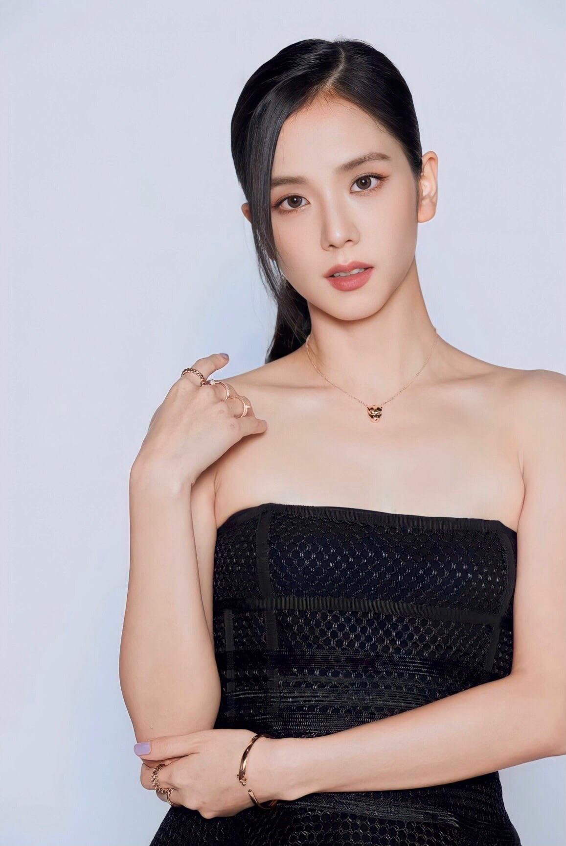 220819 Jisoo
