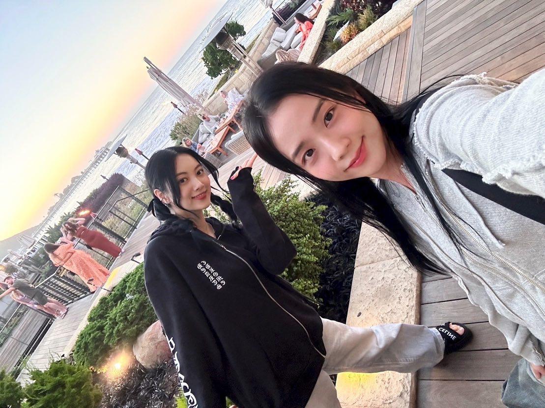 230830 y_ar1492 IG Update w/ Jisoo