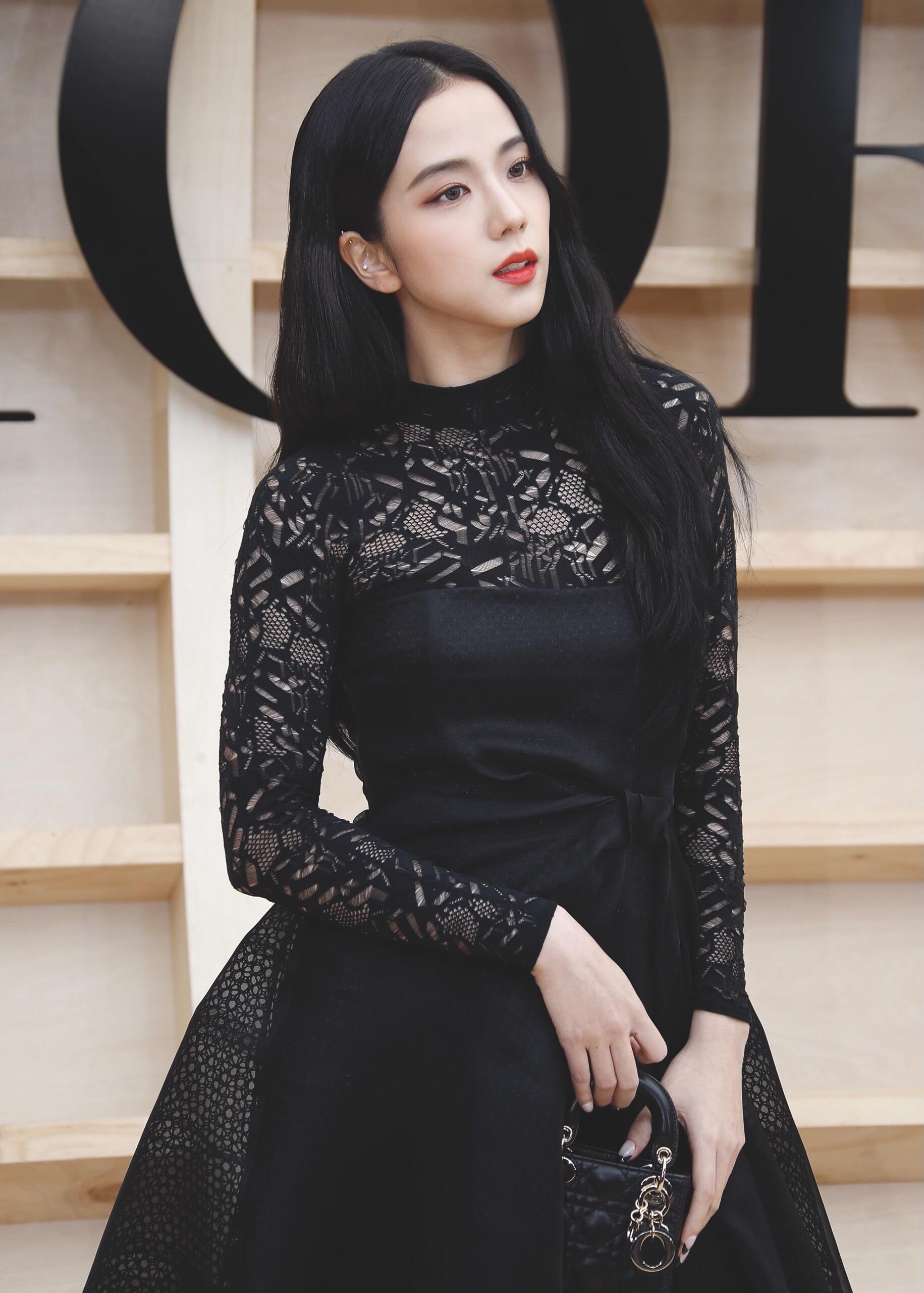 220430 Jisoo