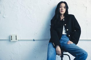 230825 Jisoo for Dunst