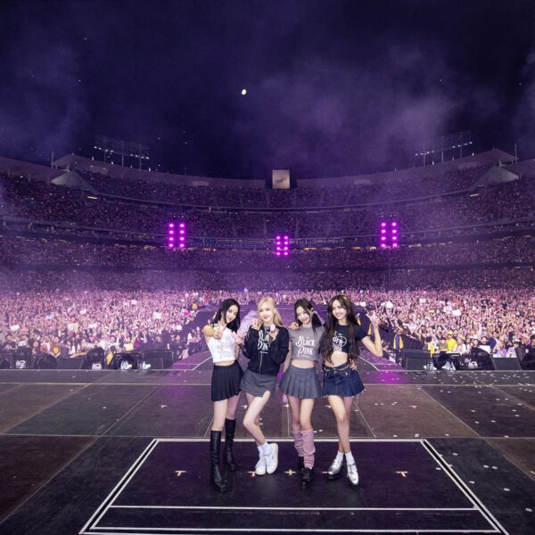230901 BLACKPINK WORLD TOUR [BORN PINK] LOS ANGELES ENCORE GROUP PHOTO