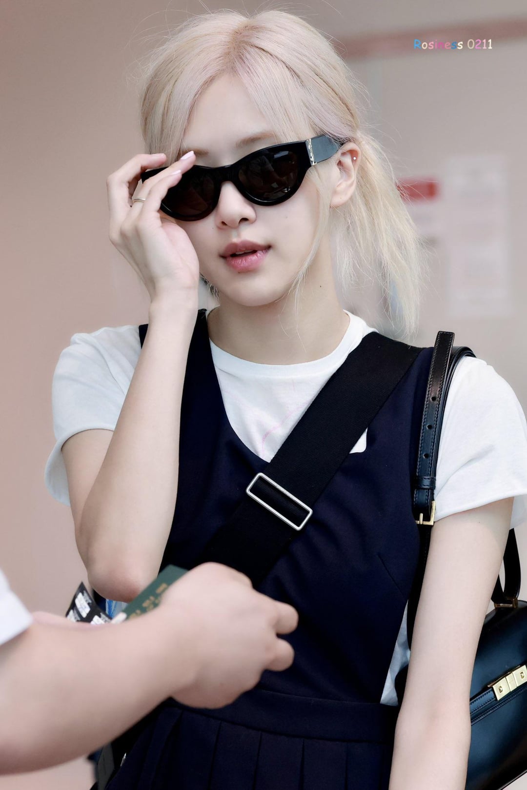 230905 Rosé @ Incheon International Airport (Departure to New York) | Rosiness