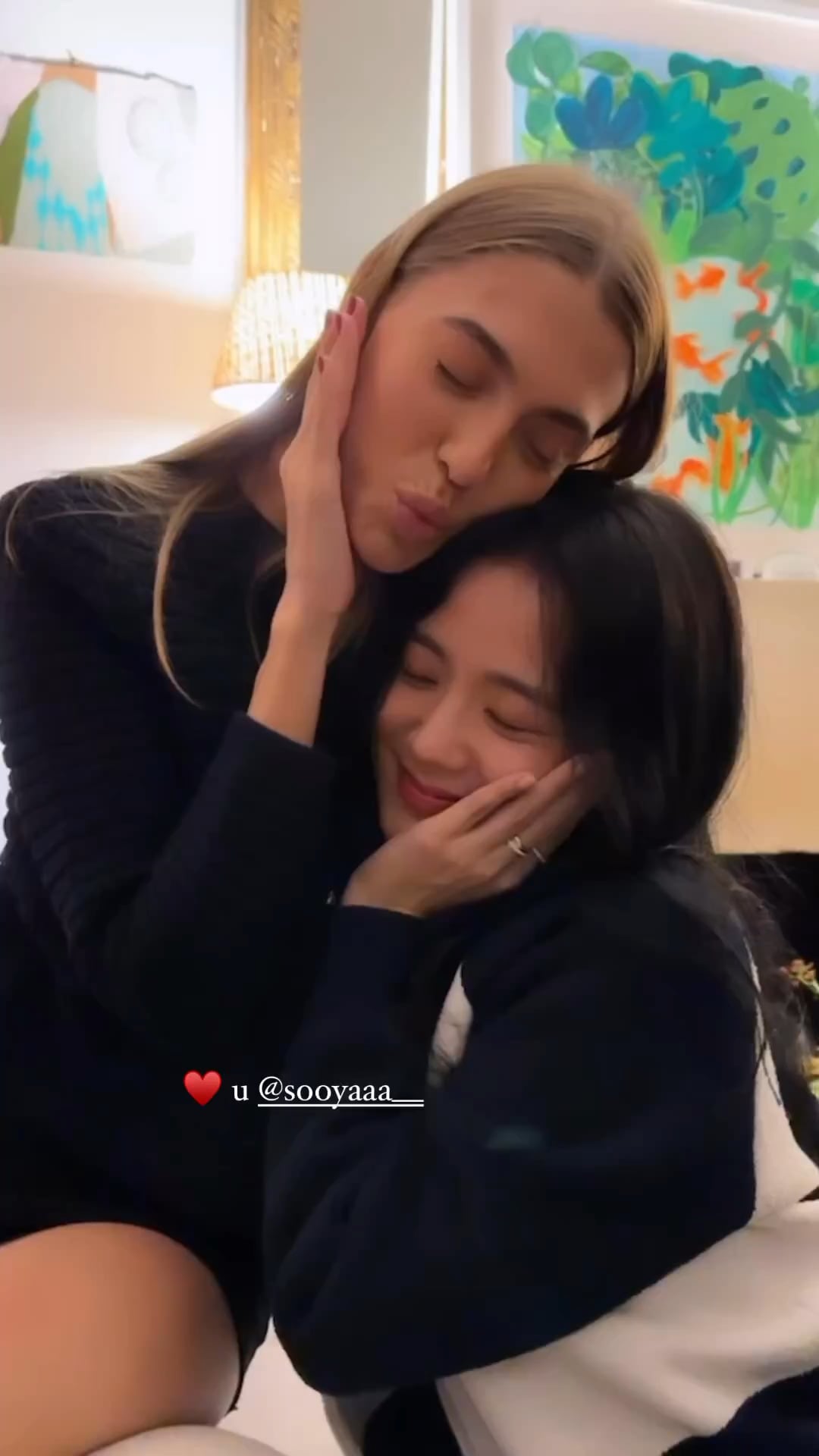 230927 heloiseagostinelli IG Story Update w/ Jisoo