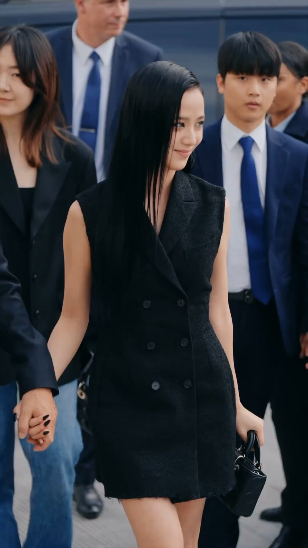 230926 elleusa IG Reels Update w/ Jisoo