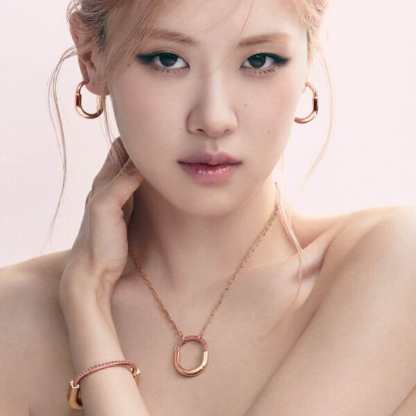 230914 Tiffany & Co. Debuts Special Lock Collection for BLACKPINK Star ROSÉ | WWD