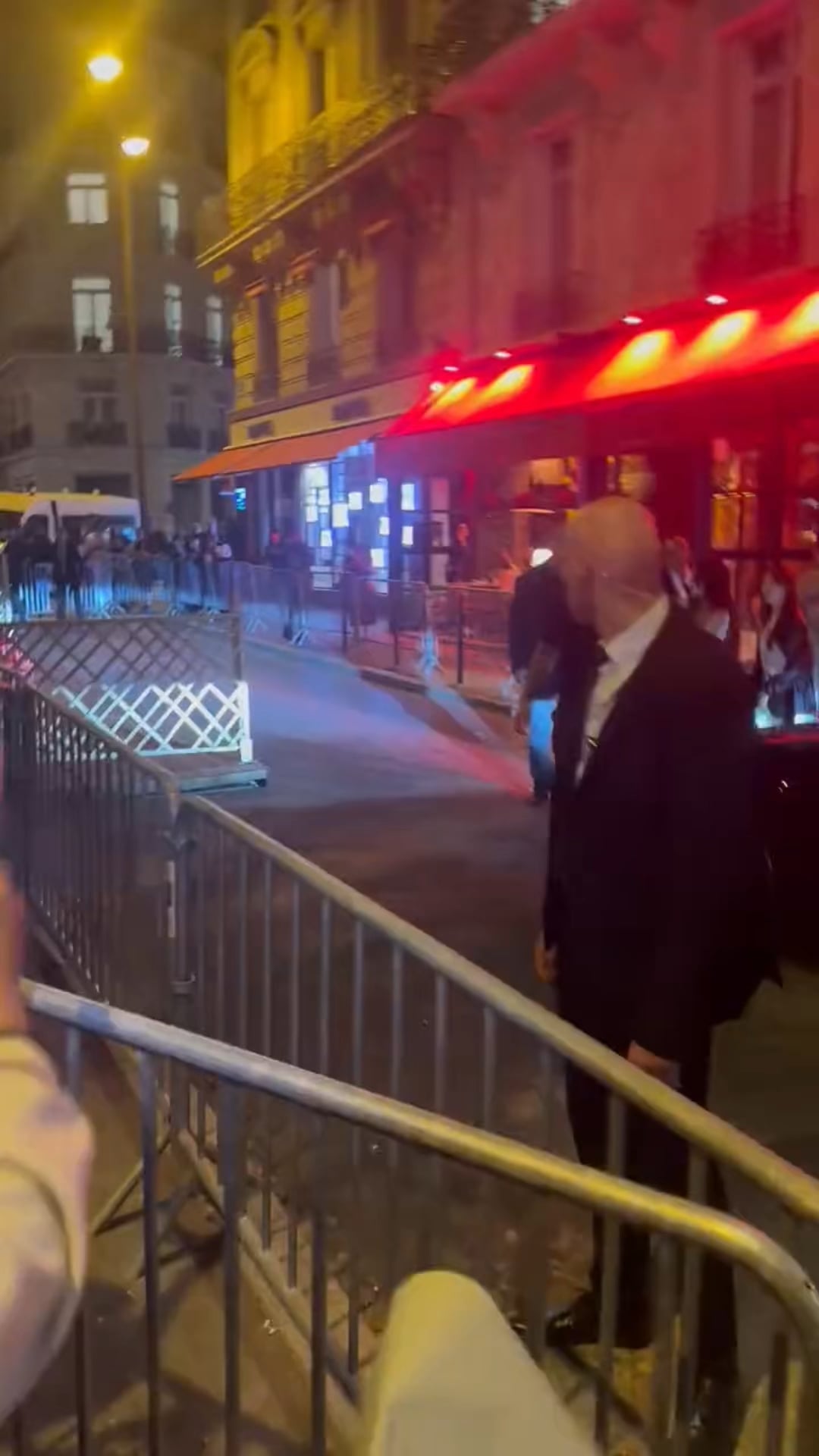 230928 Lisa after her Crazy Horse Paris Show + Jisoo & Rosé