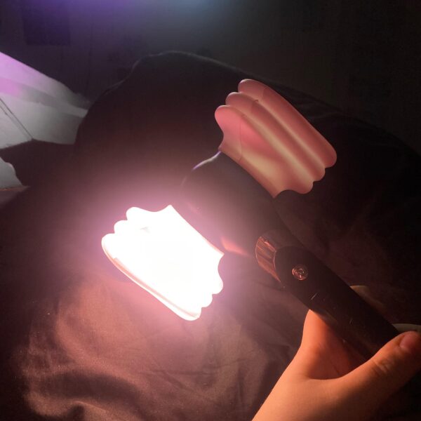 230912 can someone please Tell me what is up with my light stick 😂 I don’t know what to do