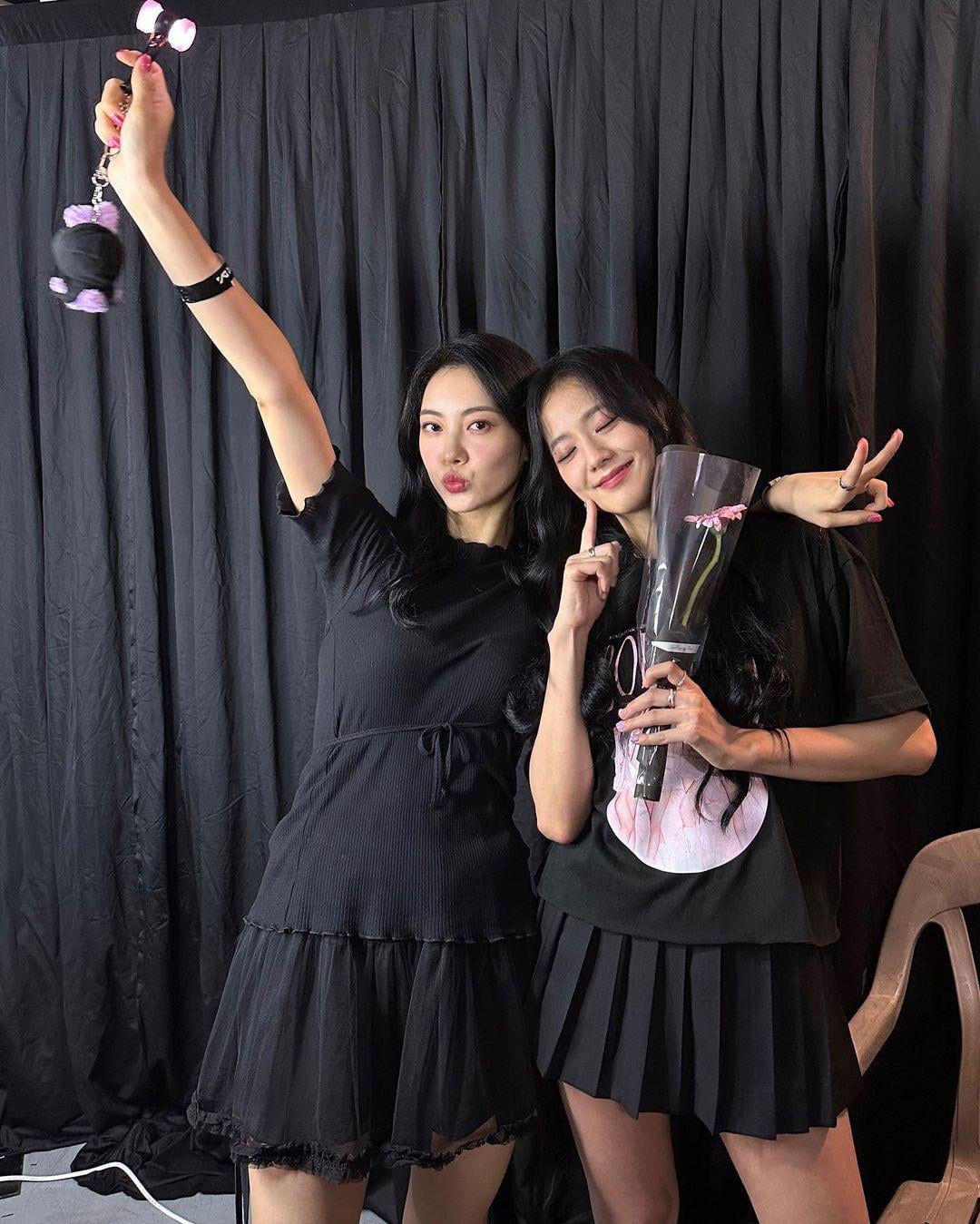 230918 y_ar1492 IG Update w/ Jisoo