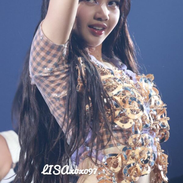 230918 LISA @ BLACKPINK WORLD TOUR [BORN PINK] FINALE IN SEOUL (LISAxoxo97)