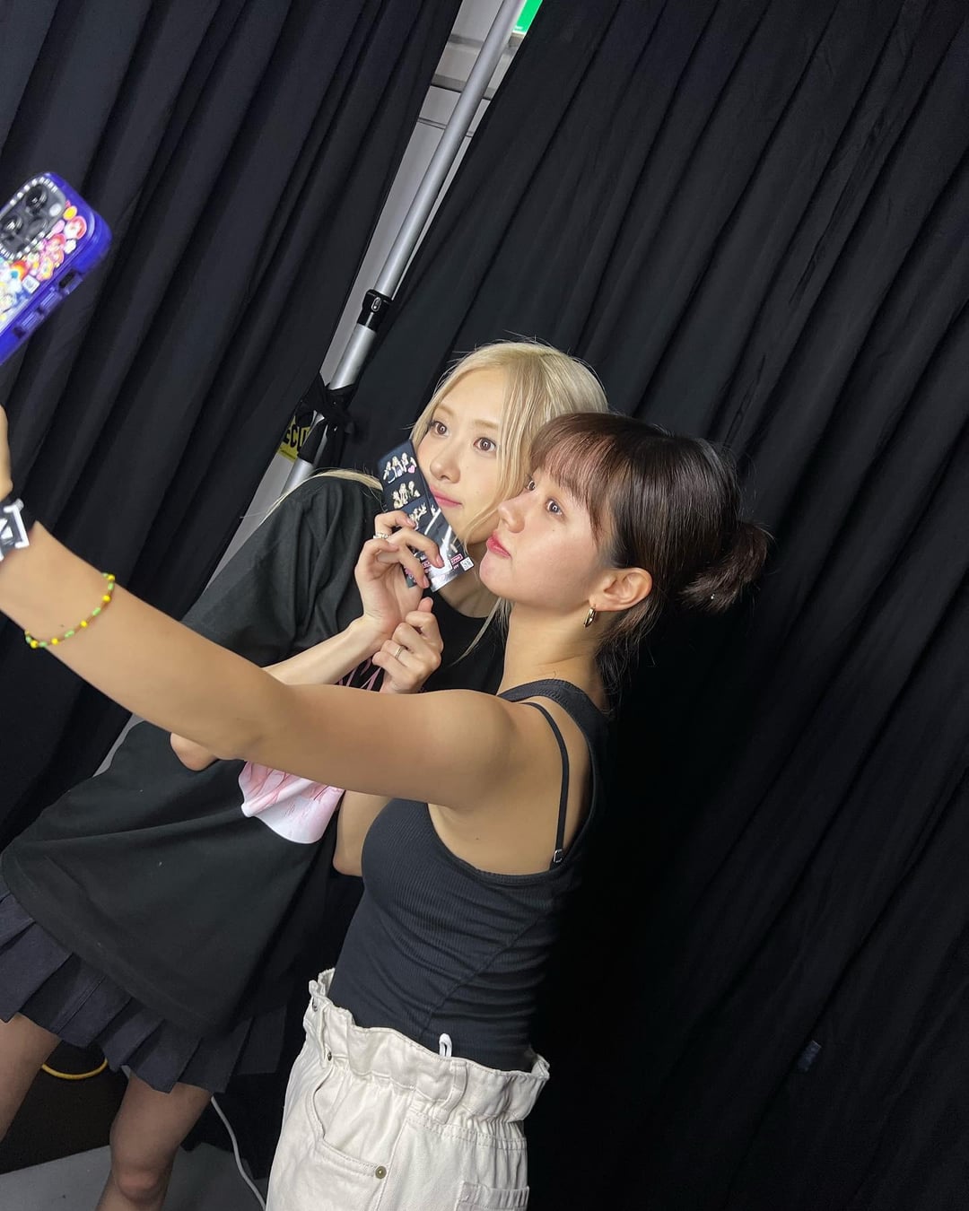230917 hyeri_0609 IG Update w/ Rosé & Jisoo