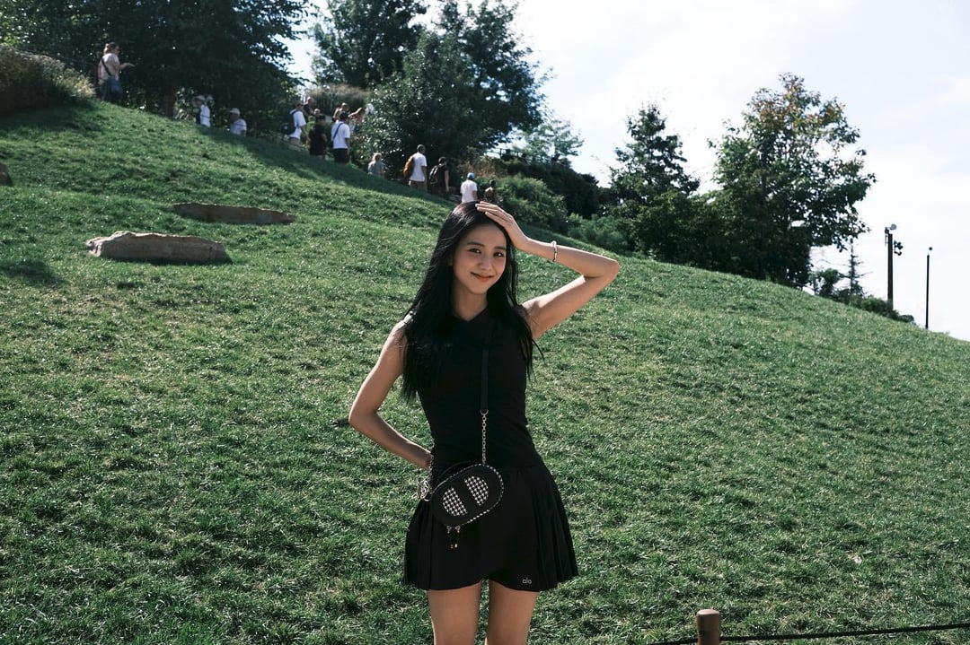 230908 Jisoo IG Update