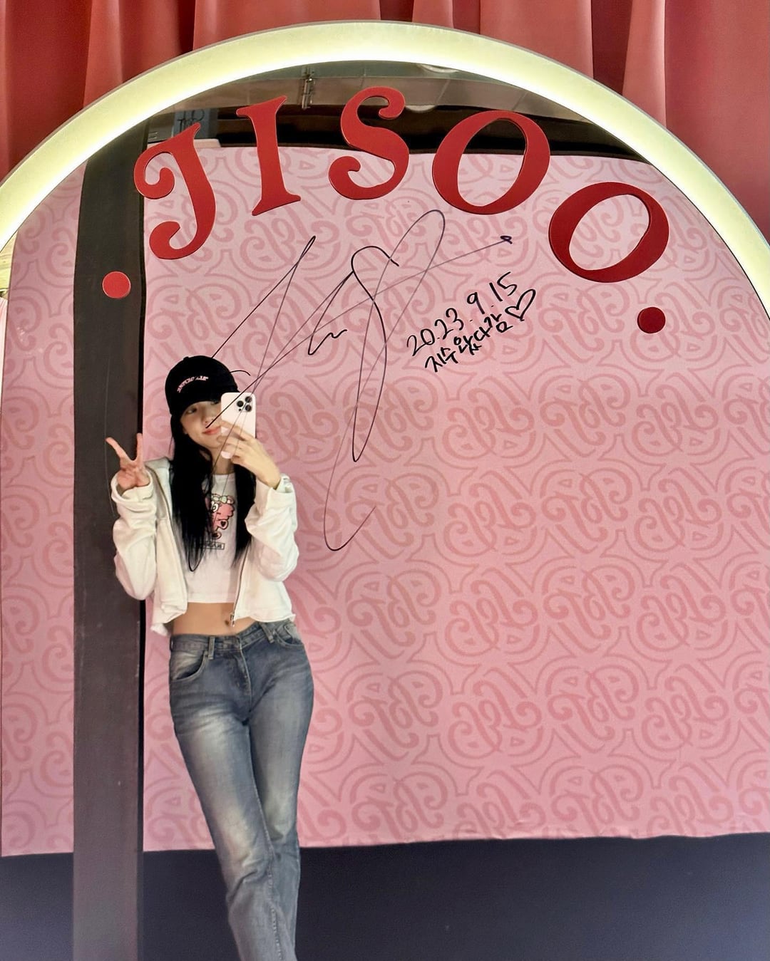230915 Jisoo IG Update