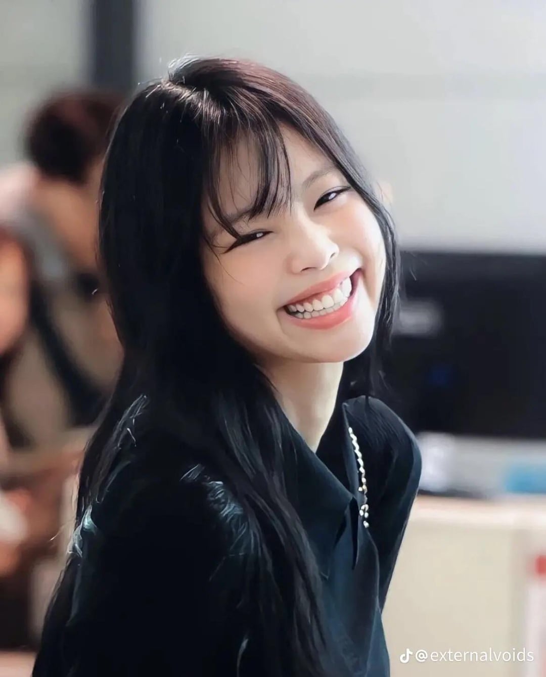 230930 Jennie @ Incheon International Airport (Departure to Paris)