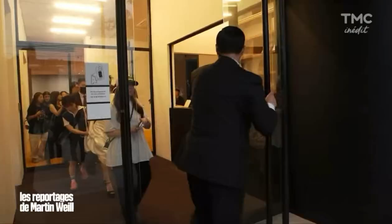 231004 Lisa @ BULGARI Serpenti Event in Seoul shown on French TV