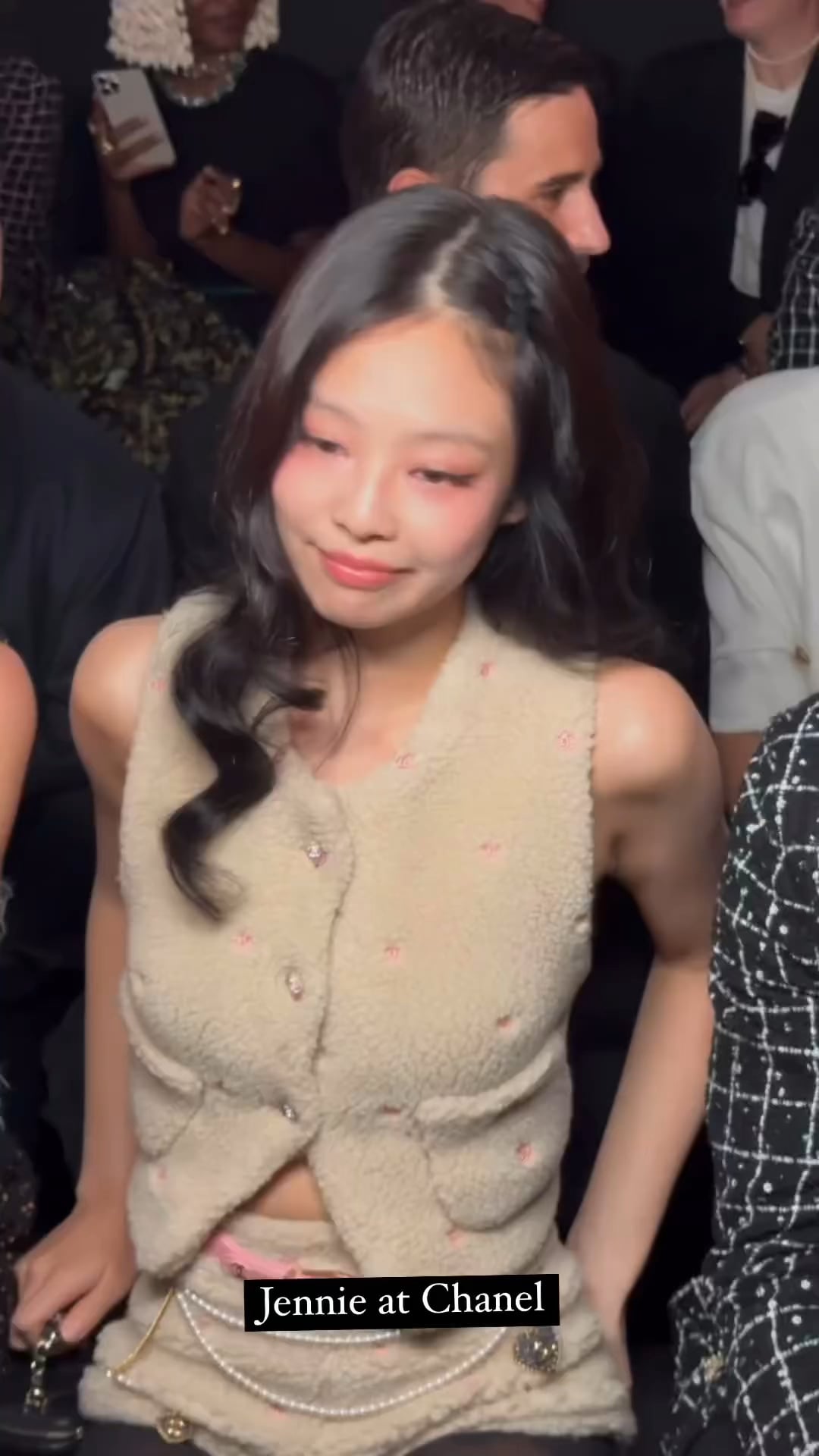 231003 Jennie arrives @ CHANEL Paris Fashion Week